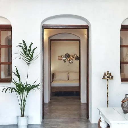 Navita Cave Fira (Santorini)