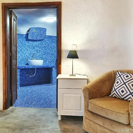 Navita Cave * Fira (Santorini)