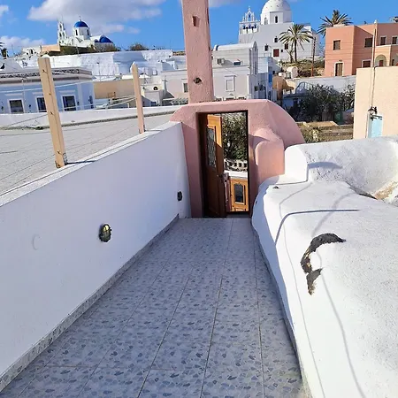 Navita Cave Apartament Fira (Santorini)