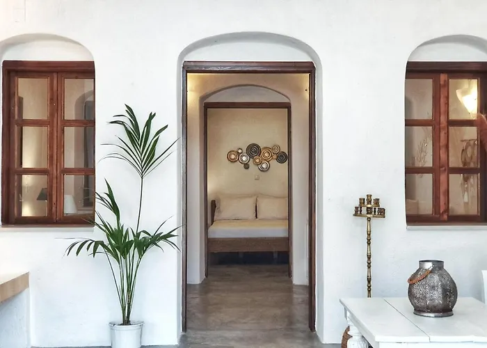 Navita Cave סנטוריני