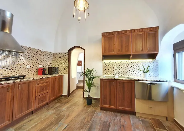 Navita Cave סנטוריני