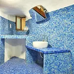 Navita Cave * Φηρά